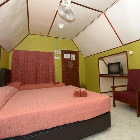 Delta Chenang Resort Pantai Cenang  Bagian luar foto