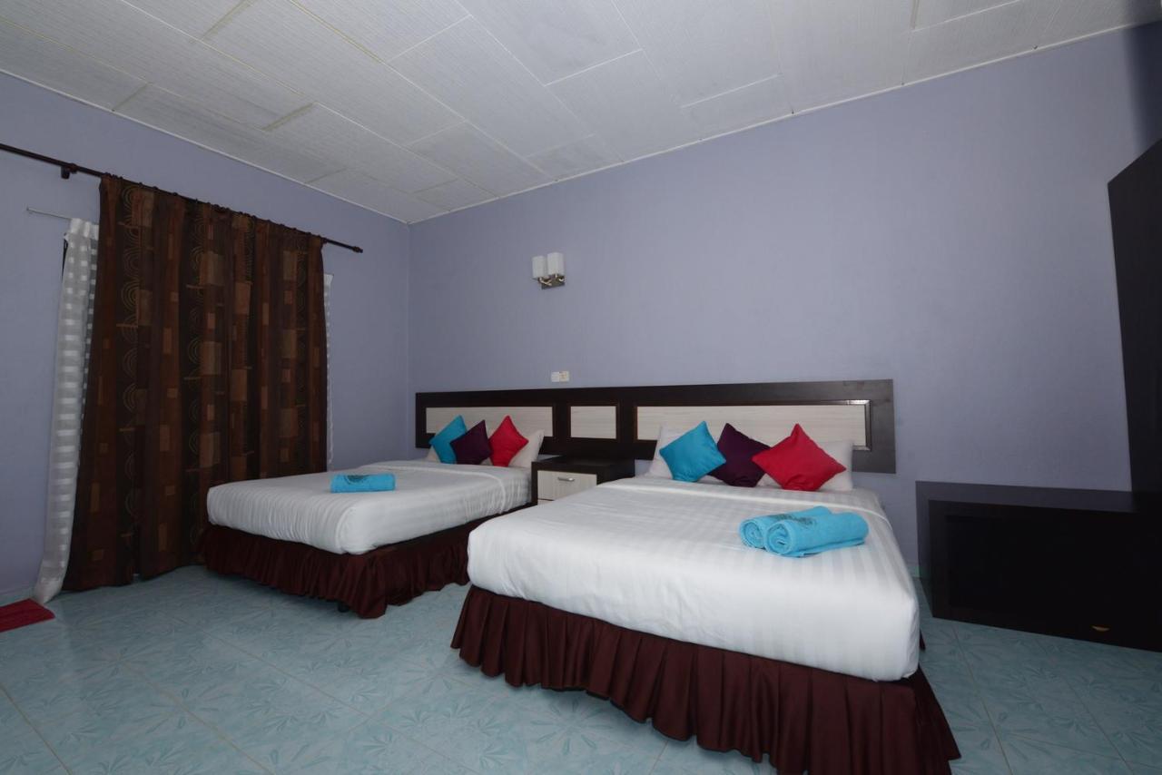 Delta Chenang Resort Pantai Cenang  Bagian luar foto