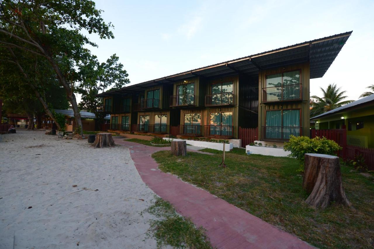 Delta Chenang Resort Pantai Cenang  Bagian luar foto